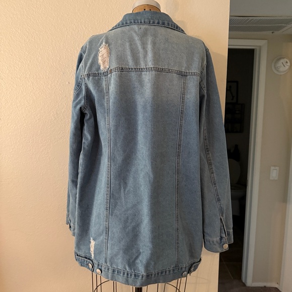 Women's long distressed Denim Jacket - Picture 2 of 4